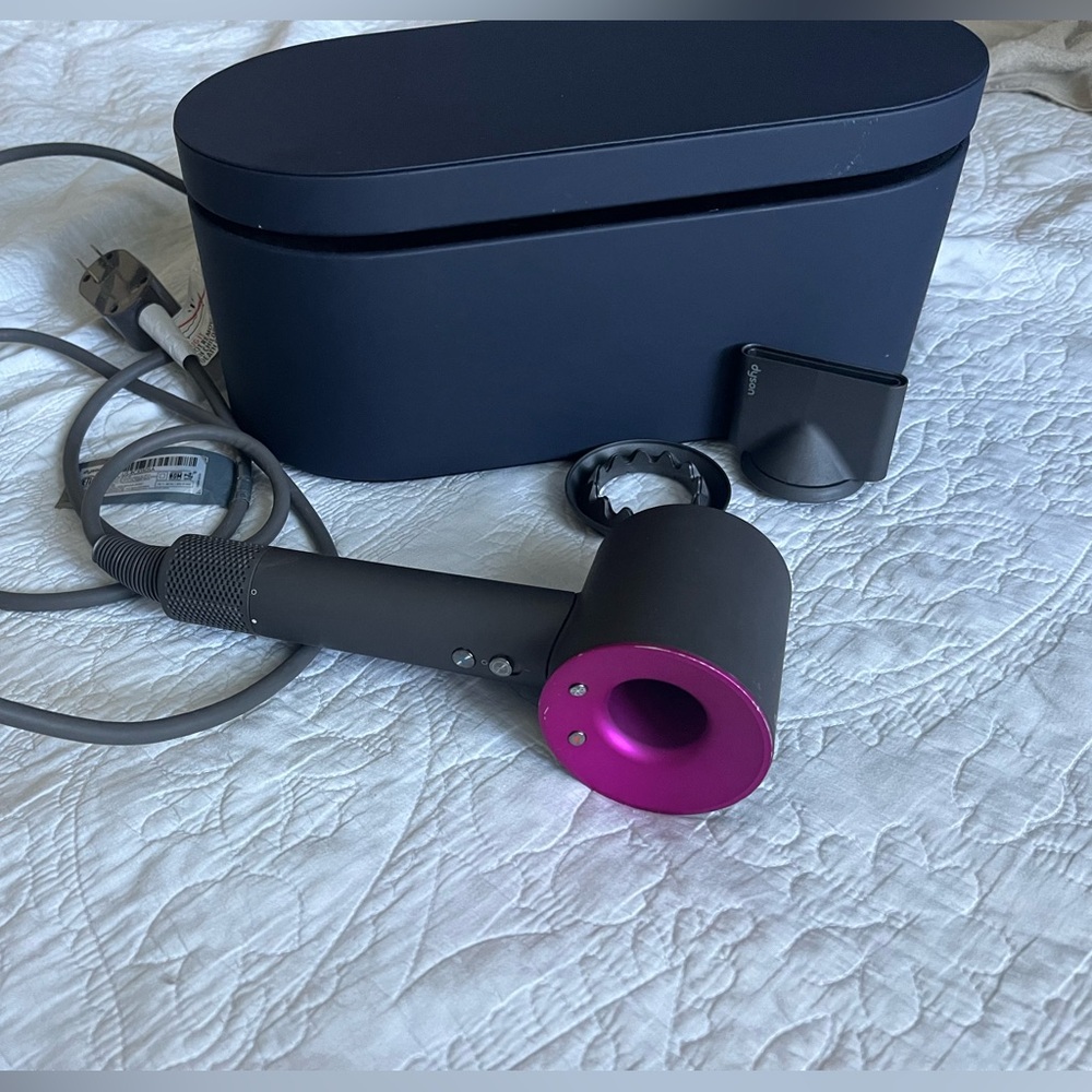 Dyson Supersonic™ Origin hair dryer, taking any reasonable offer!